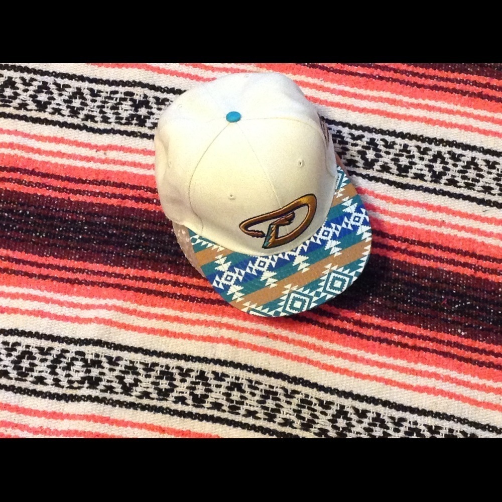 NEW ARIZONA DIAMONDBACKS TRIBAL SNAPBACK